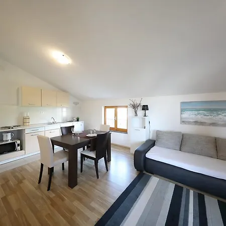 Mareta Apartament *